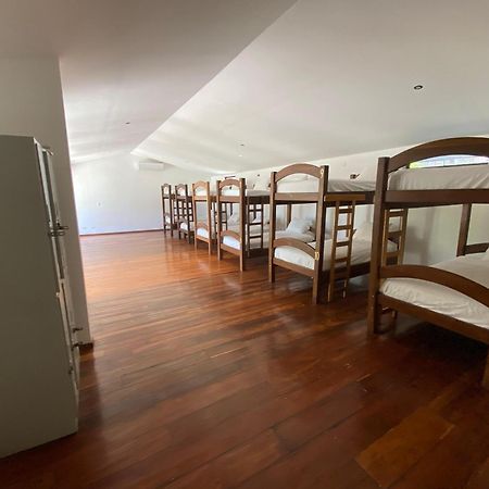 Casa Aura: Beachfront Premium Hostel Tamarindo Buitenkant foto